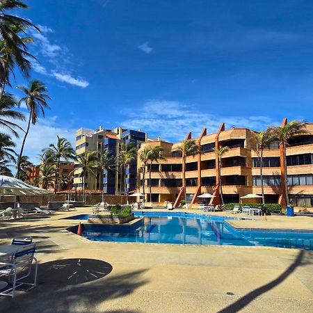 Tucacas, Frente Al Mar, Balcon, Piscina Y Playa Privadaアパートメント エクステリア 写真