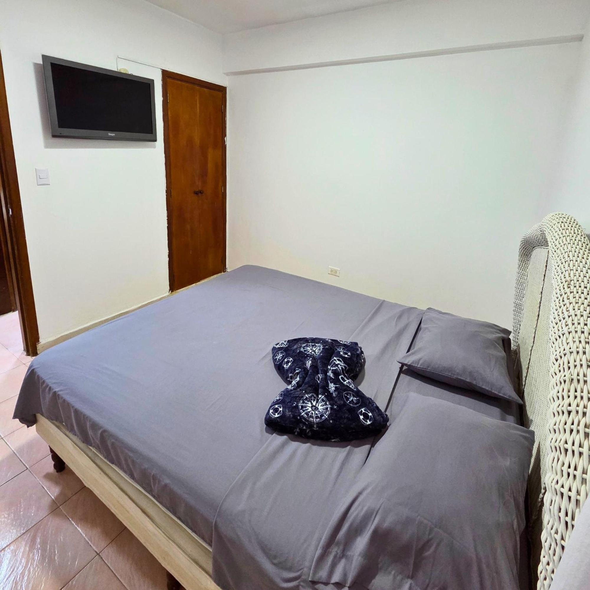 Tucacas, Frente Al Mar, Balcon, Piscina Y Playa Privadaアパートメント エクステリア 写真