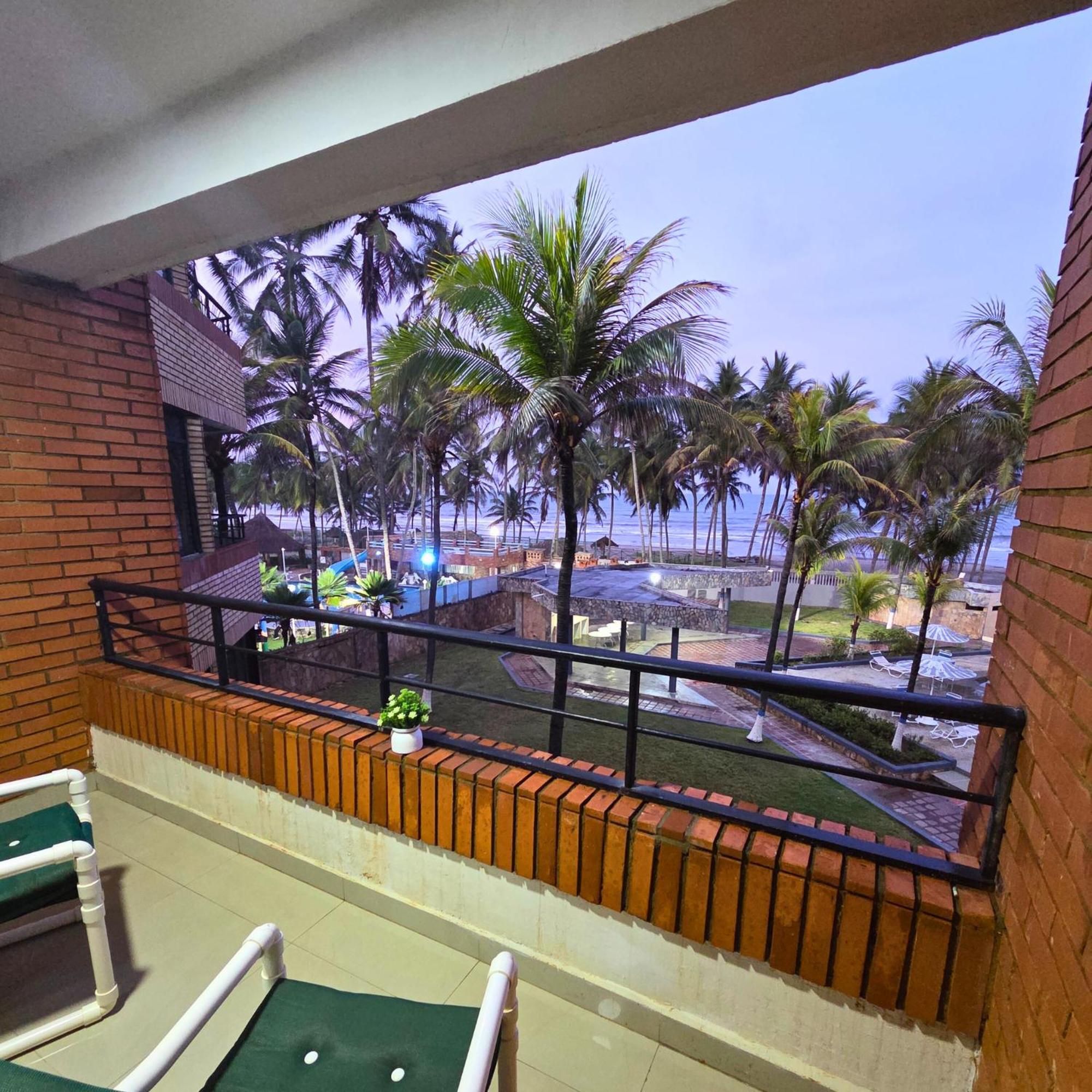 Tucacas, Frente Al Mar, Balcon, Piscina Y Playa Privadaアパートメント エクステリア 写真