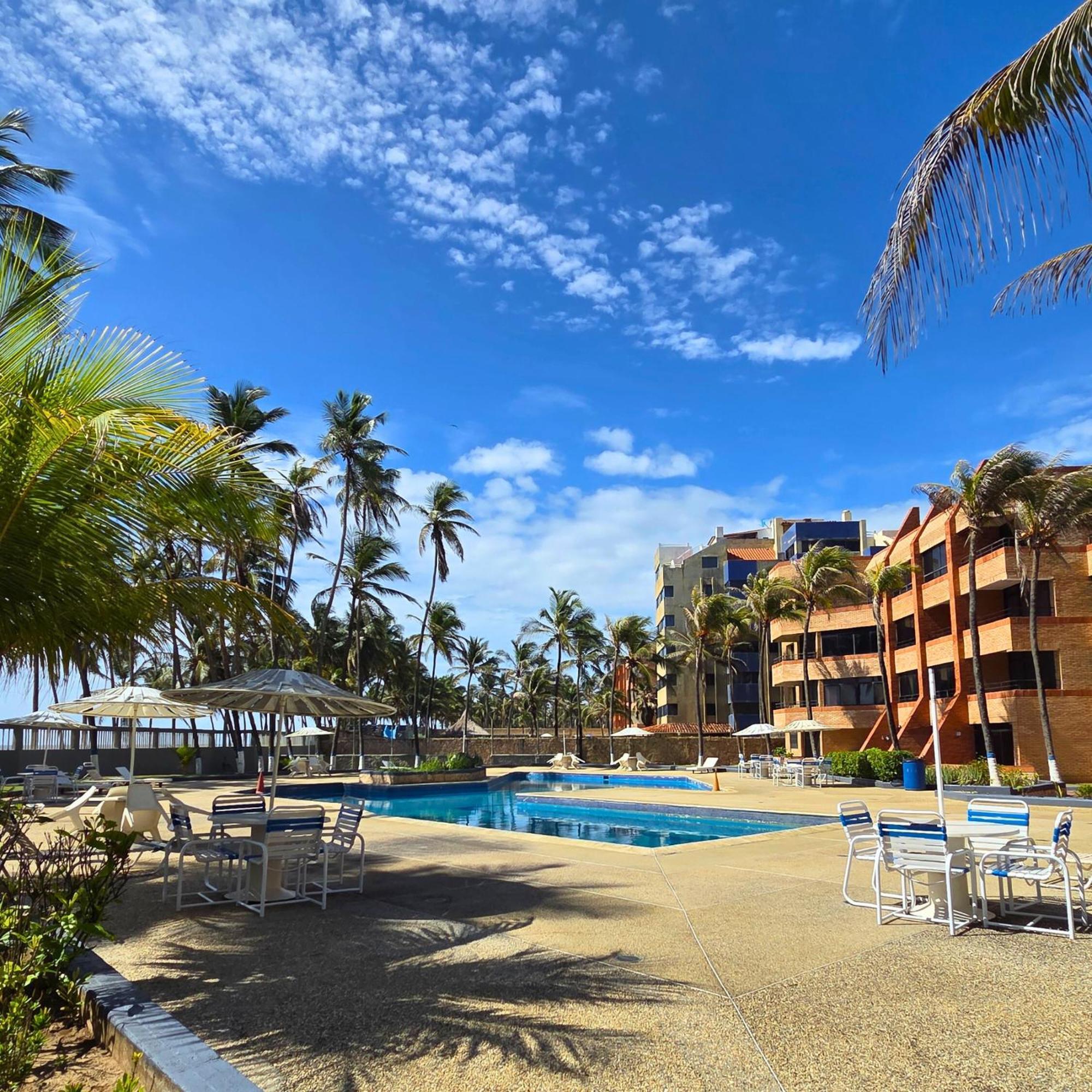 Tucacas, Frente Al Mar, Balcon, Piscina Y Playa Privadaアパートメント エクステリア 写真